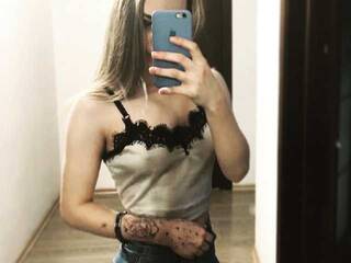 Erotic video chat Ravena666