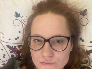 Erotic video chat reality-show