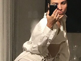 Erotic video chat REALMEANTINA