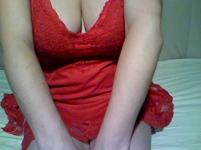 Photos redcherry I love to caress my pussy and cum in ecstasy, your gifts cheer up and make my pussy get wet Make love. I have a sound, turn it on