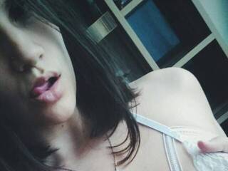 Erotic video chat Reinammm