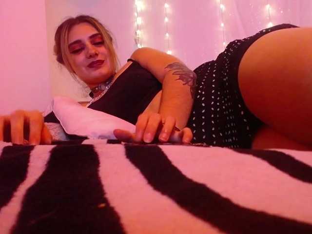 Broadcast screenshots RockySara