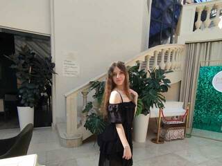 Erotic video chat -KittyDoll-Meow-