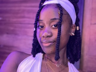 Erotic video chat Rominah90