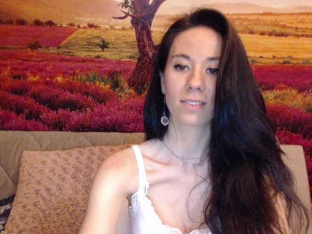 Photos Roselyn12 Hello to all ... welcome you ;-) ...70 tokens - Striptease , 150 tokens - Anal jewel , 200 tokens - big dildo in my pussy