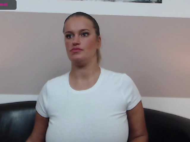 Broadcast screenshots Roselyn25