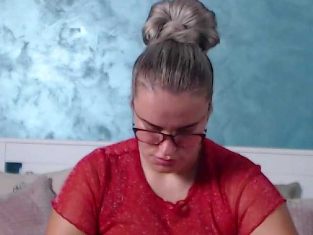 Broadcast screenshots Roselyn25