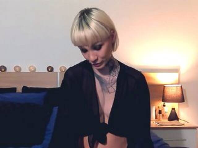 Broadcast screenshots RoseVanCroft