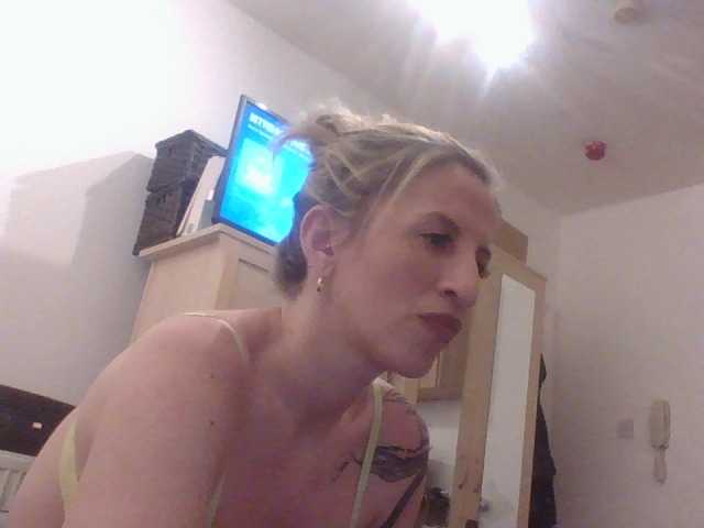 Broadcast screenshots Rosymara