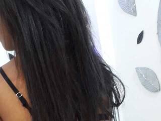 Erotic video chat Roussy34