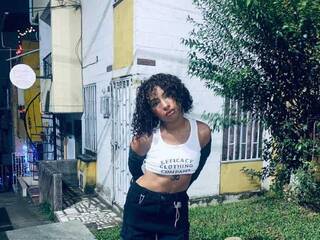 Erotic video chat roxane-summer