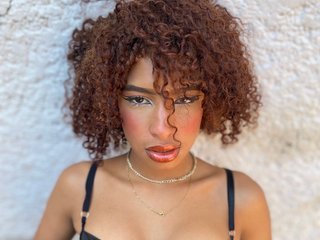 Erotic video chat roxane-summer