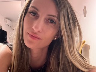 Erotic video chat Roxanequinn