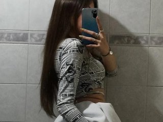 Erotic video chat Roxanne-tay