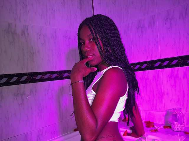 Photo of the profile Roxxana-queen