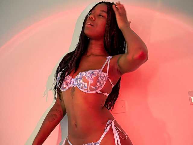 Photo of the profile Roxxana-queen