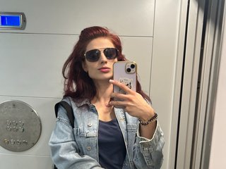 Erotic video chat RoxyLover