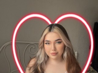 Erotic video chat RoxySakura