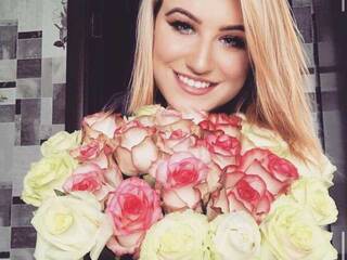 Erotic video chat Roza024