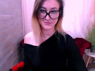 Erotic video chat RufinaCute