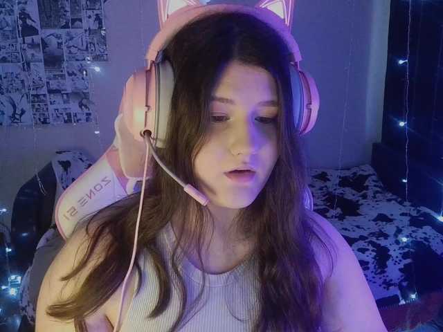 Broadcast screenshots SaanviUwU