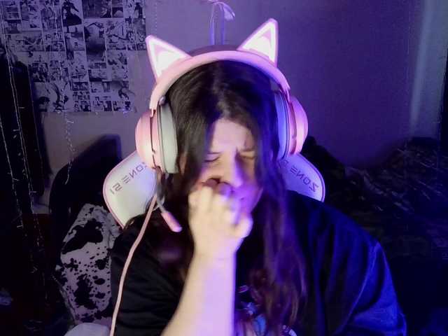 Broadcast screenshots SaanviUwU