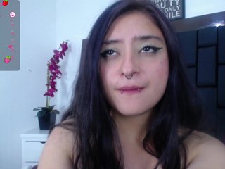 Erotic video chat Saarah69