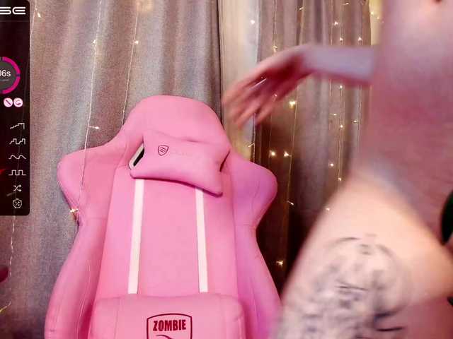 Broadcast screenshots UrLizz