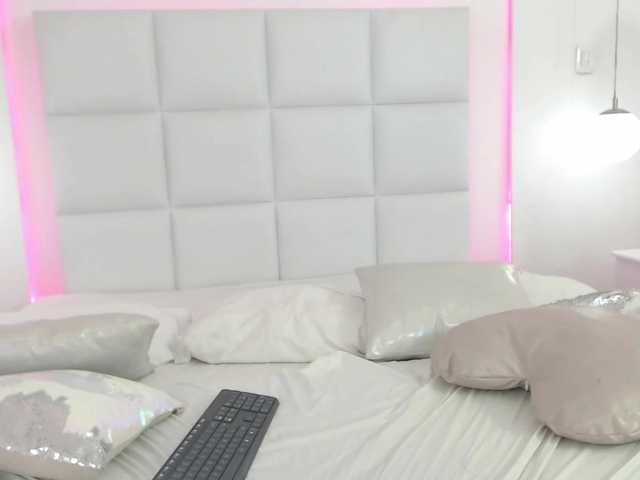 Broadcast screenshots SabrinaBecky