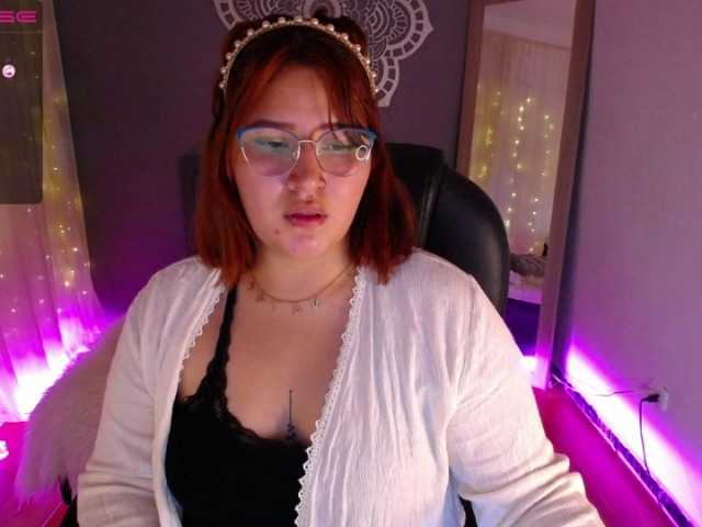 Broadcast screenshots Samanta-smith