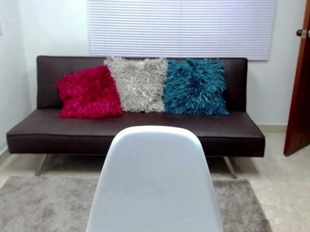 Broadcast screenshots LilyJames