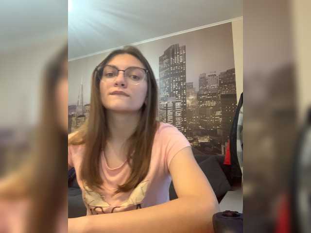 Broadcast screenshots Sandrashain1