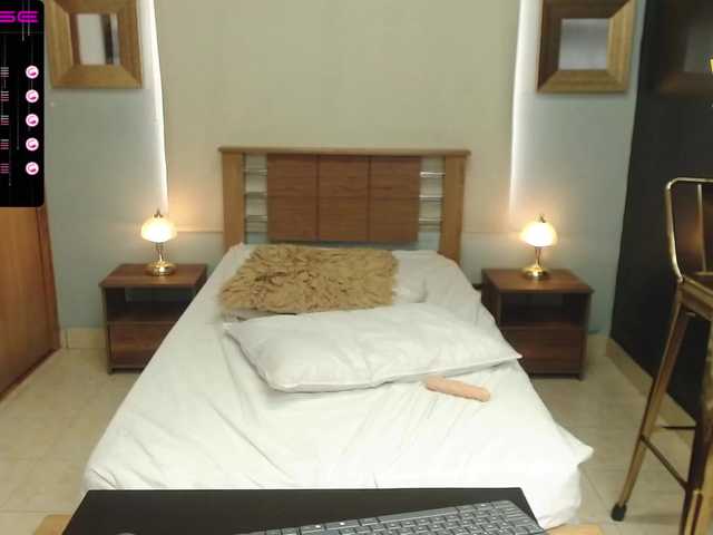 Broadcast screenshots sara-roberts