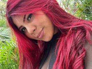 Erotic video chat Sara4jones