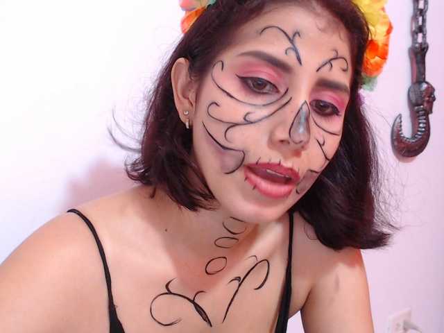 Broadcast screenshots sarai_prada