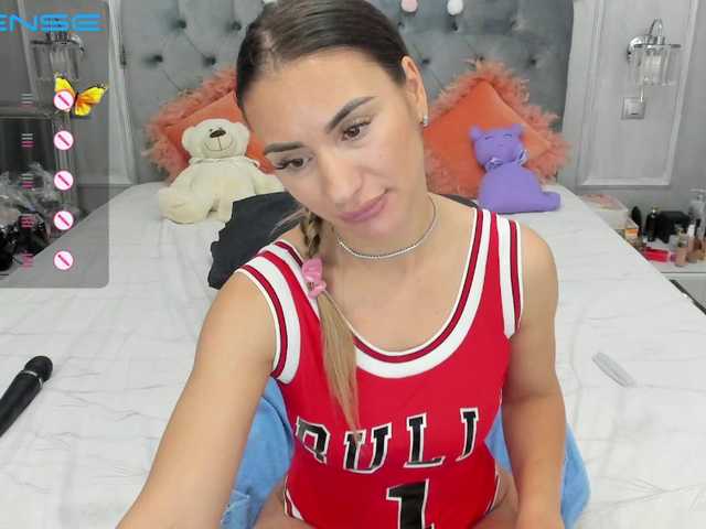Broadcast screenshots SaraJennyfer