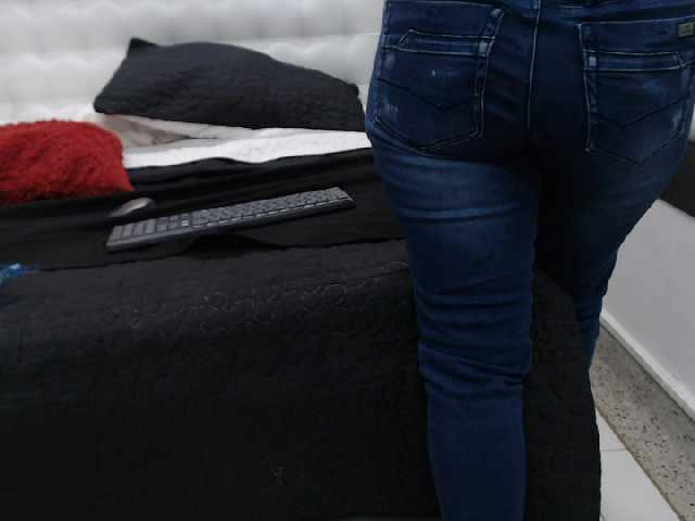 Broadcast screenshots SaraJJensen