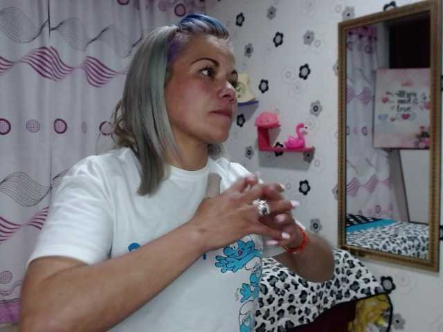 Broadcast screenshots saray-dior