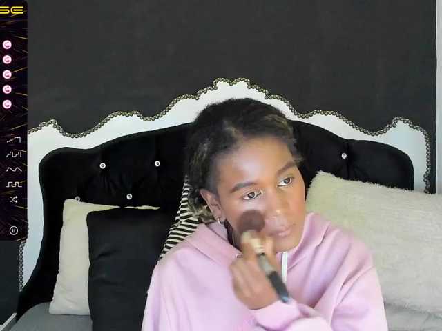 Broadcast screenshots SashaLuxx