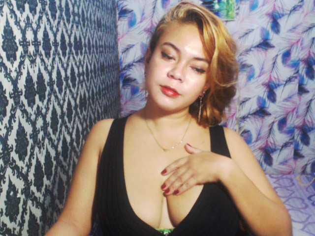 Broadcast screenshots SassyClit