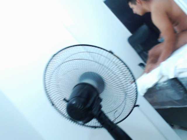 Broadcast screenshots scarletandmax