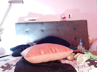 Erotic video chat scarletth