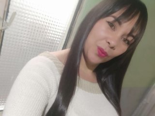 Erotic video chat SelennaRouss