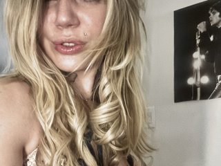 Erotic video chat SerenaSherwood