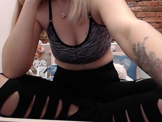 Broadcast screenshots Amanda_Marry