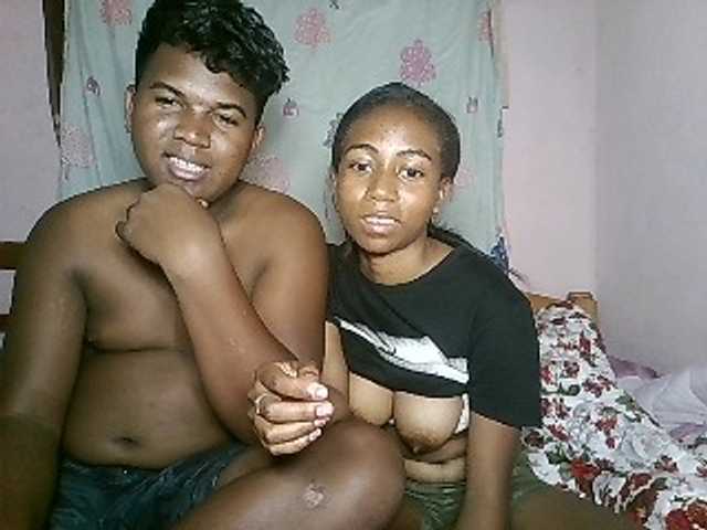 Broadcast screenshots sexycouple32