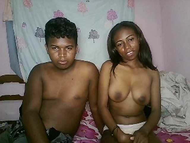 Broadcast screenshots sexycouple32
