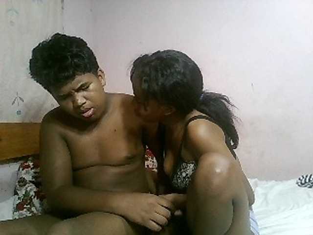 Broadcast screenshots sexycouple32