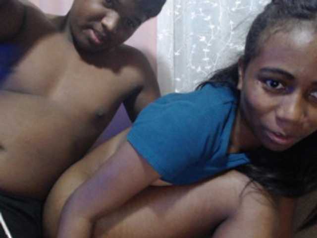 Broadcast screenshots sexycouple32