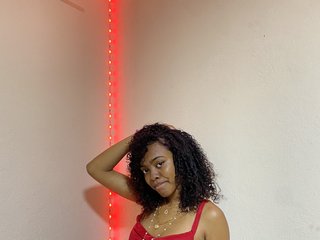 Erotic video chat SexyFrenchDoll